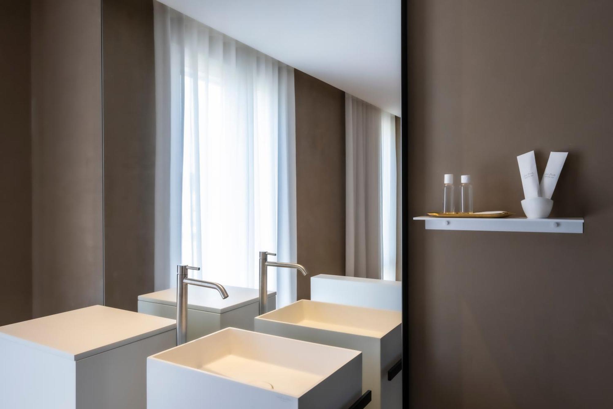 Amorgiu Luxury Suites Palermo Buitenkant foto